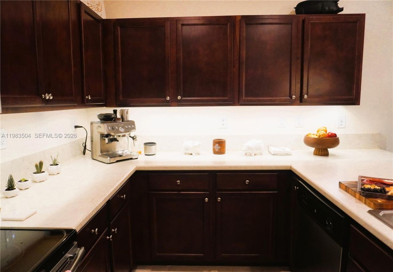 3280 W 92nd Pl, Hialeah, FL 33018 Photo