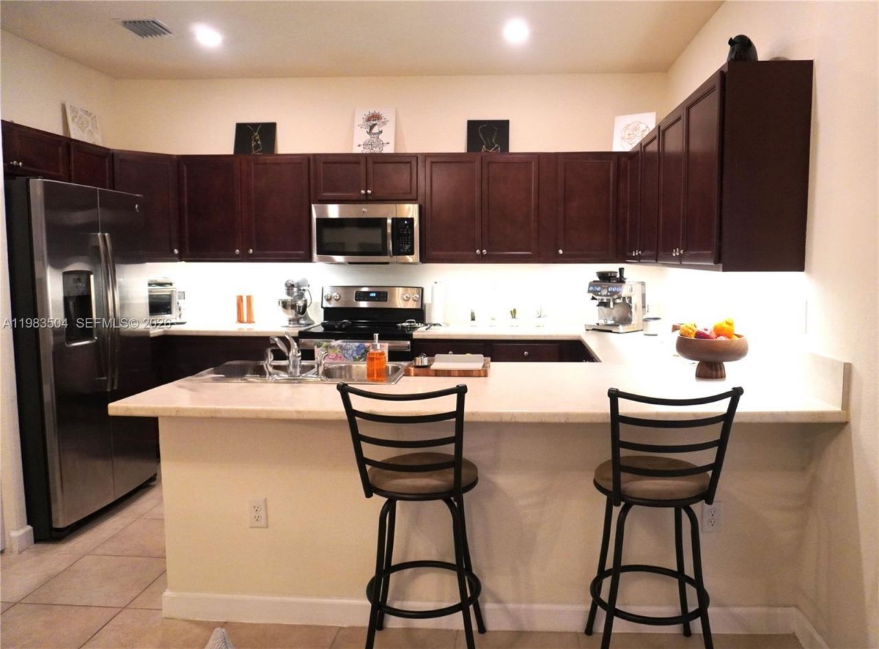 3280 W 92nd Pl, Hialeah, FL 33018 Photo