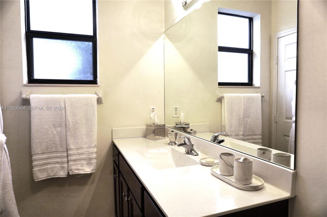 3280 W 92nd Pl, Hialeah, FL 33018 Photo