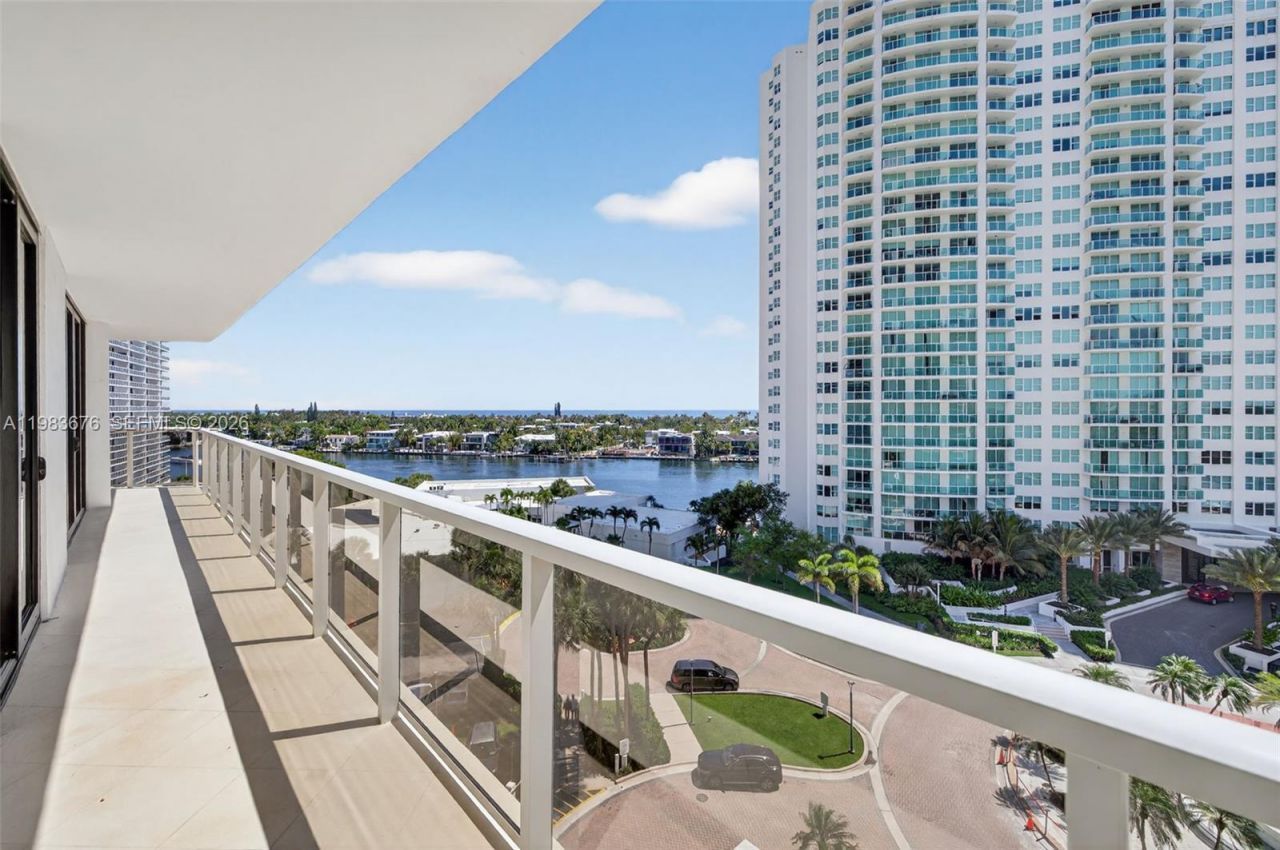 20281 E Country Club Dr, Unit 608, Aventura, FL 33180 Photo