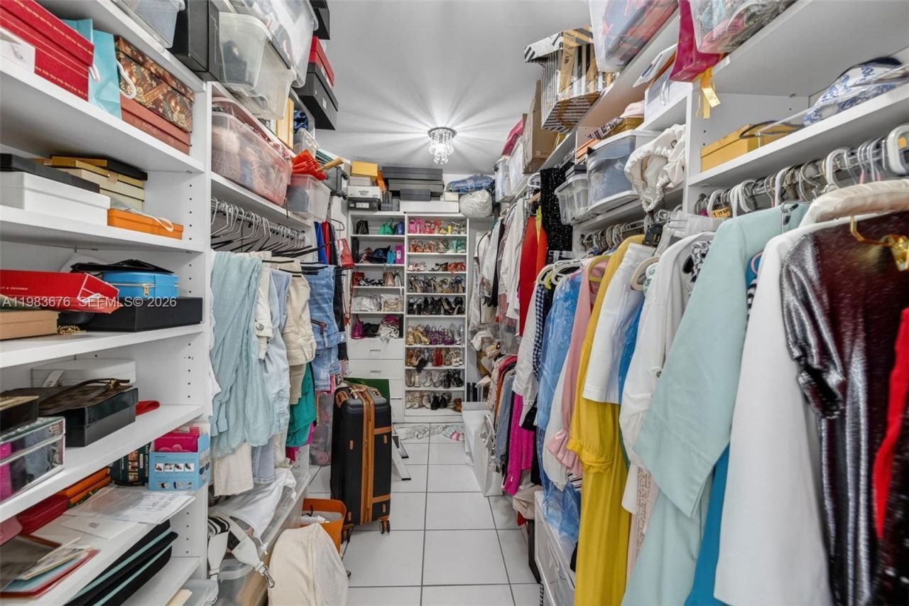 20281 E Country Club Dr, Unit 608, Aventura, FL 33180 Photo