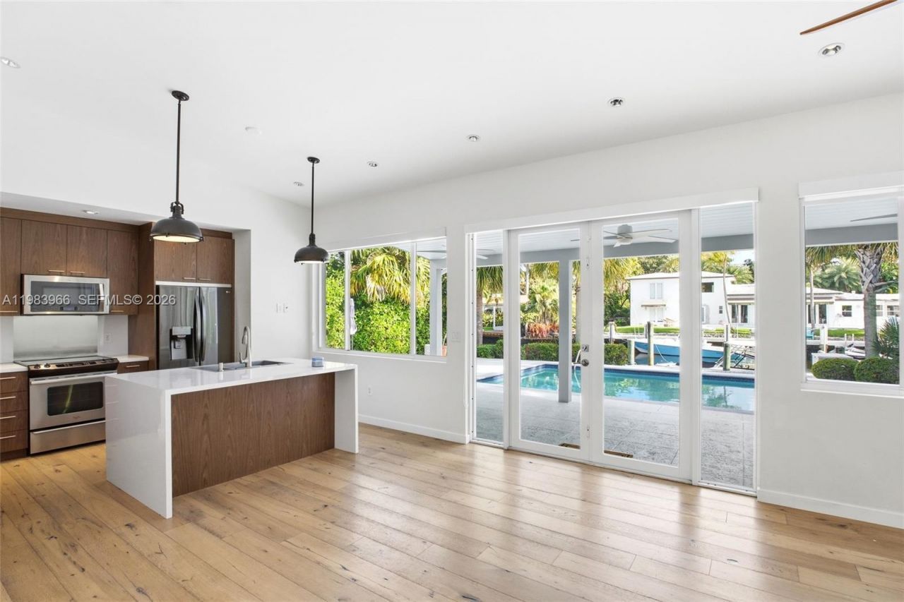 1150 NE 91st St, Miami, FL 33138 Photo