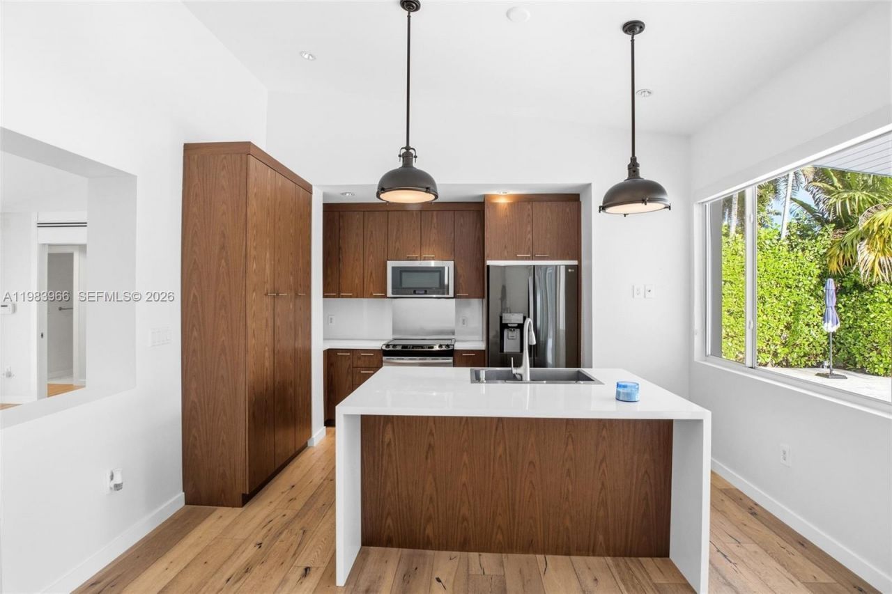 1150 NE 91st St, Miami, FL 33138 Photo