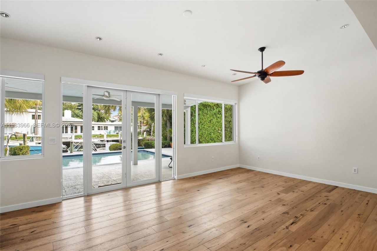 1150 NE 91st St, Miami, FL 33138 Photo