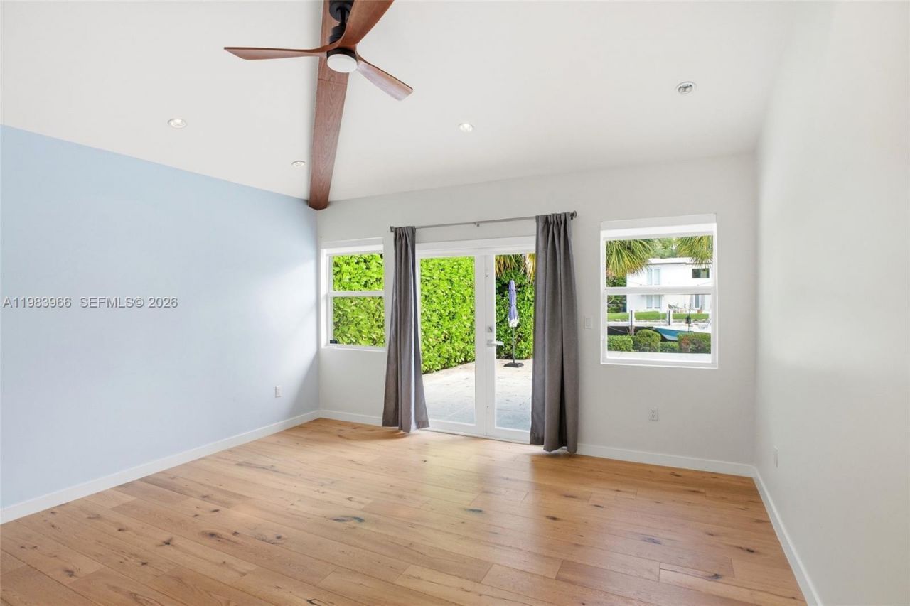 1150 NE 91st St, Miami, FL 33138 Photo