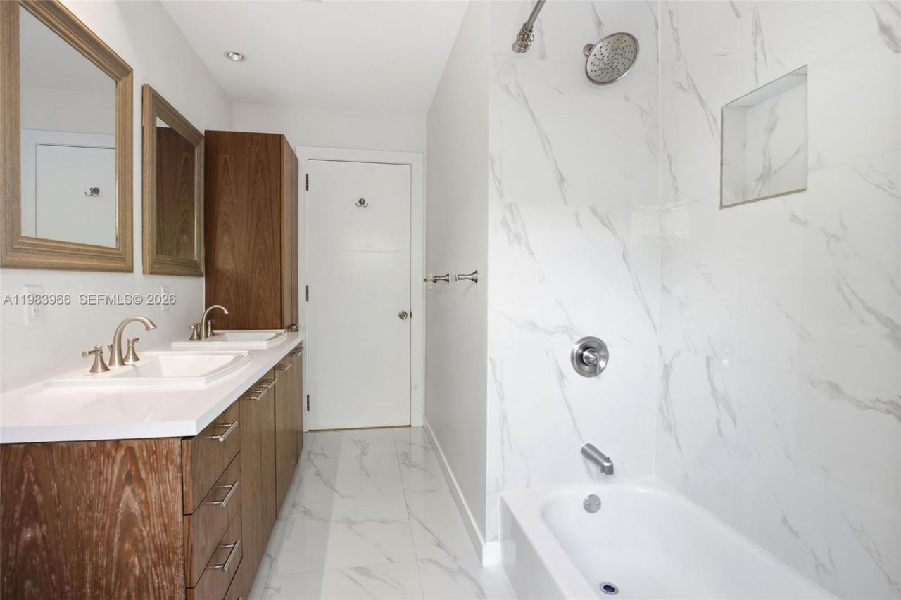 1150 NE 91st St, Miami, FL 33138 Photo