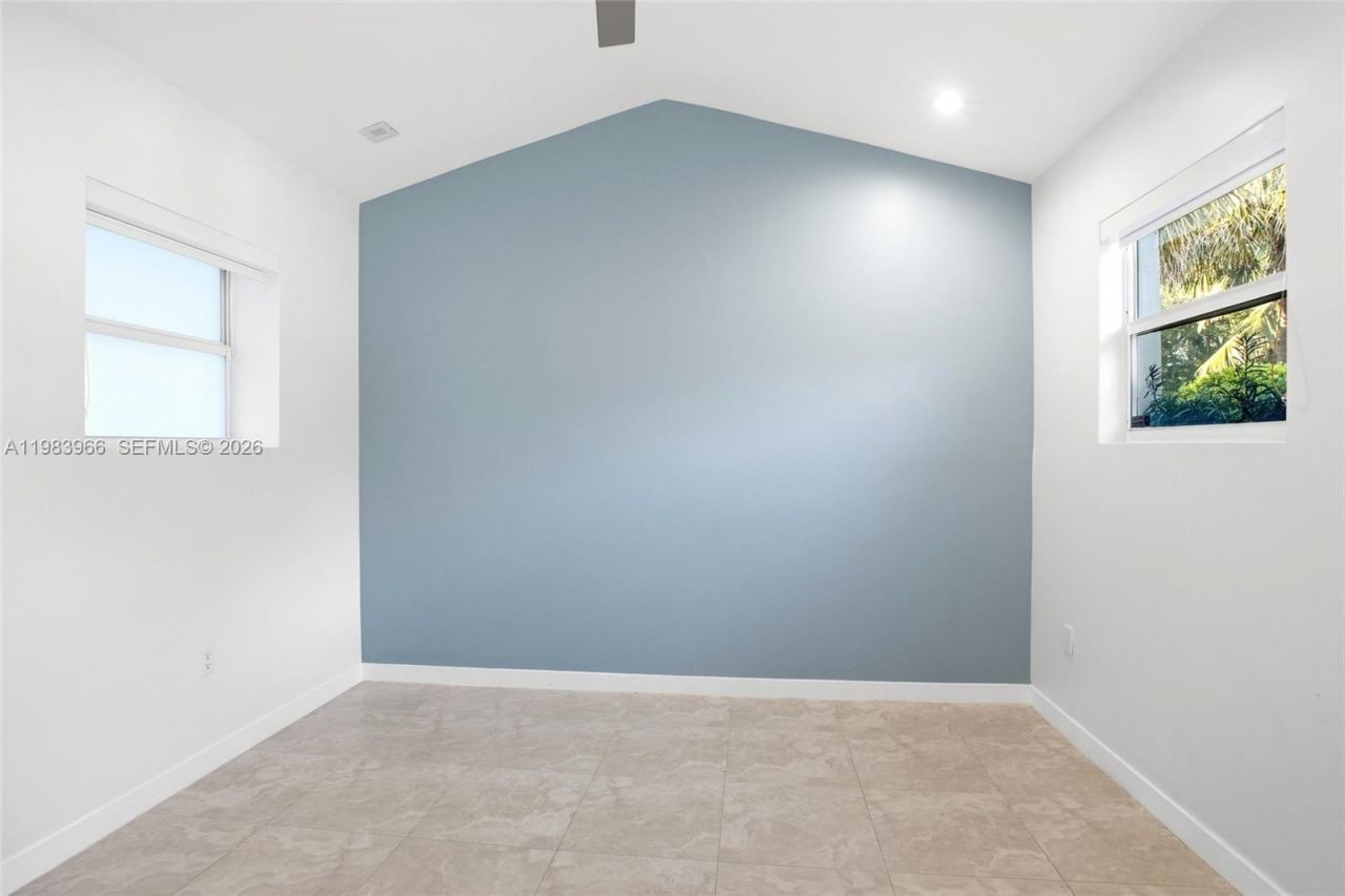 1150 NE 91st St, Miami, FL 33138 Photo