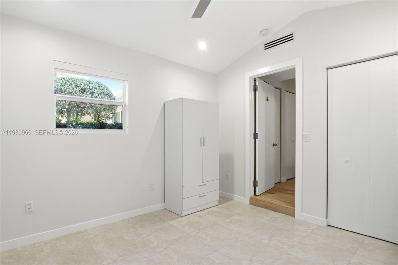 1150 NE 91st St, Miami, FL 33138 Photo