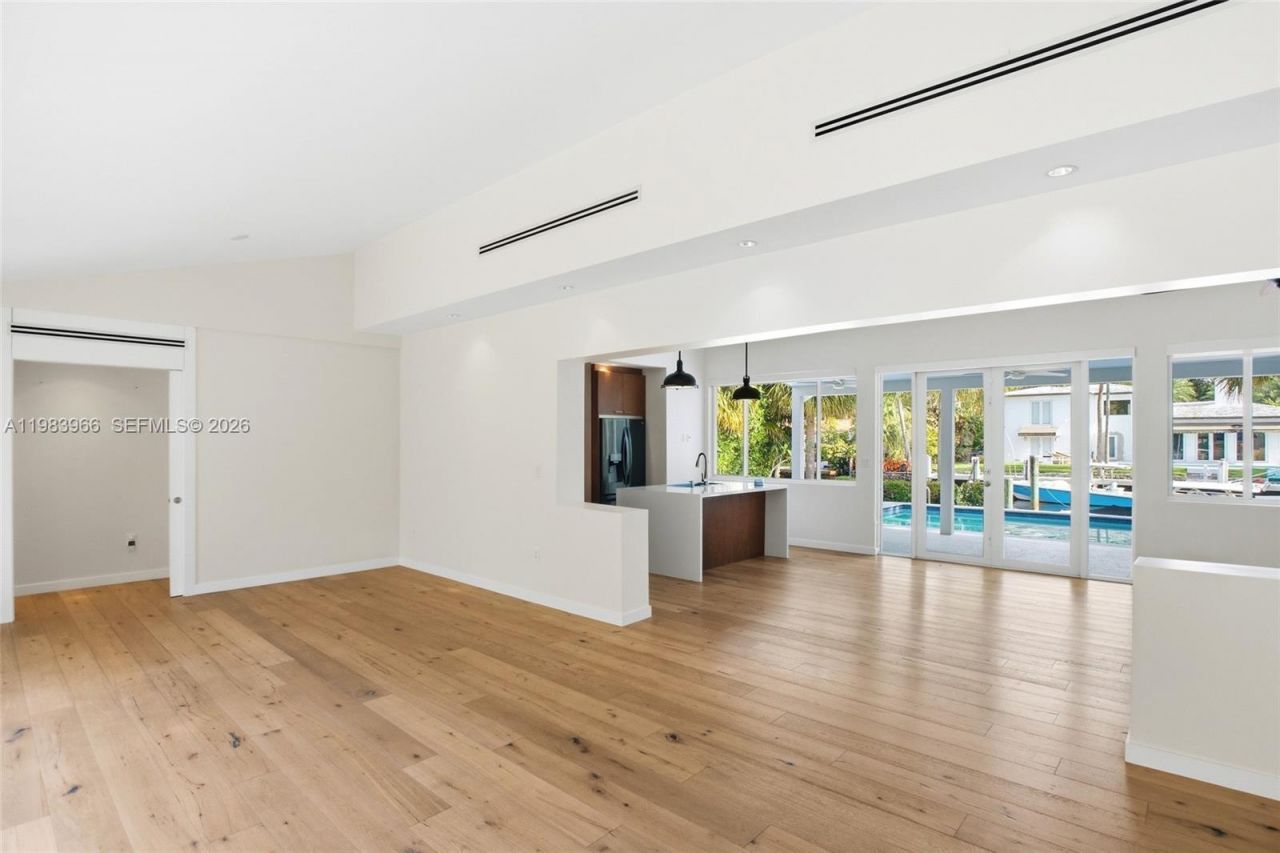 1150 NE 91st St, Miami, FL 33138 Photo