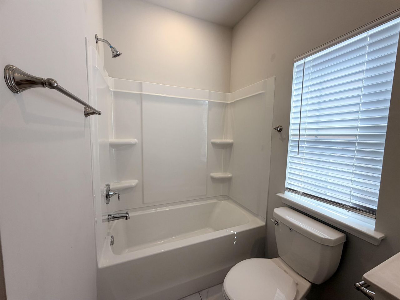 546 Magnolia Terrace Dr Photo 10