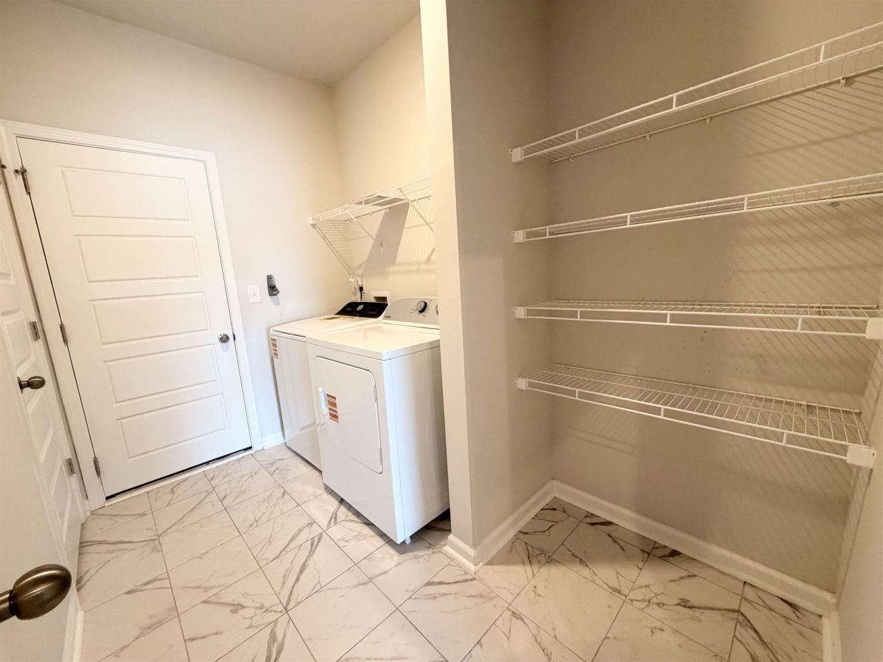 546 Magnolia Terrace Dr Photo 15