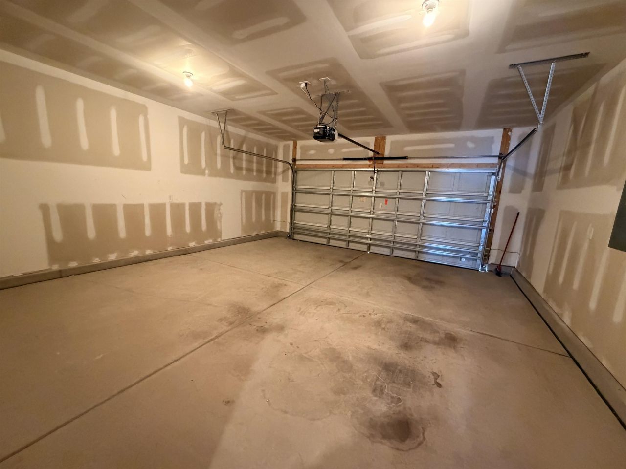 546 Magnolia Terrace Dr Photo 30