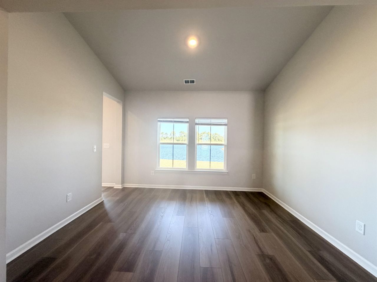 546 Magnolia Terrace Dr Photo 8