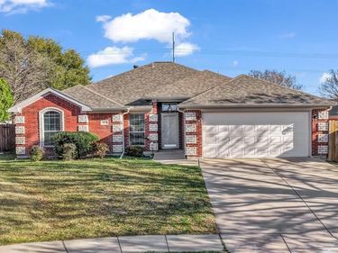 5825 Imes Lane, Fort Worth, TX 76179