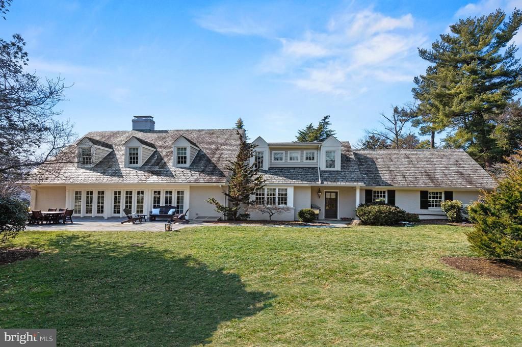 10 Overhill Road, Baltimore, MD 21210 Main Photo