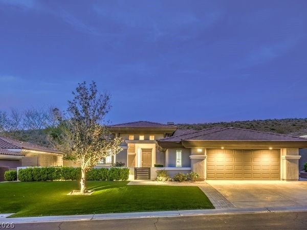10 Moraine Drive , Henderson, NV 89052