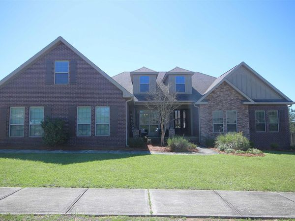 2623 Brochelle Dr, Pace, FL 32571