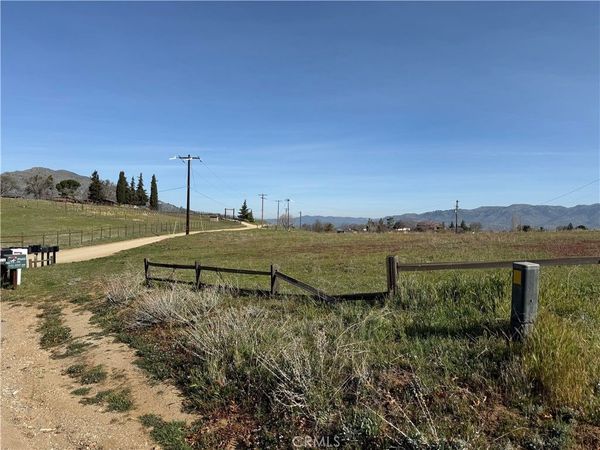 21258 Jeffery, Tehachapi, CA 93561