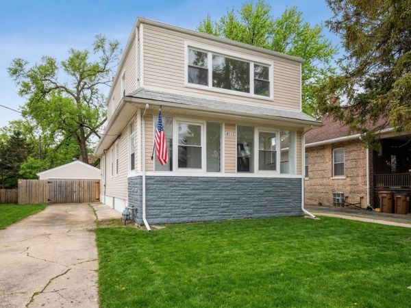 8117 W 30th Street , Riverside, IL 60546