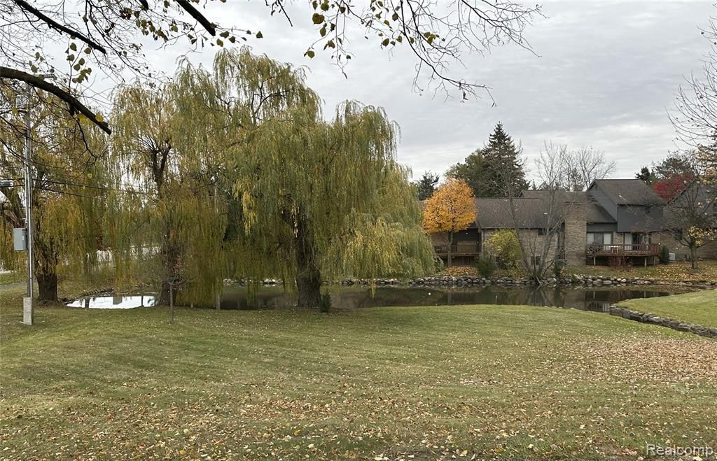 5525 Woodland Court, West Bloomfield Township, MI 48322 Main Photo