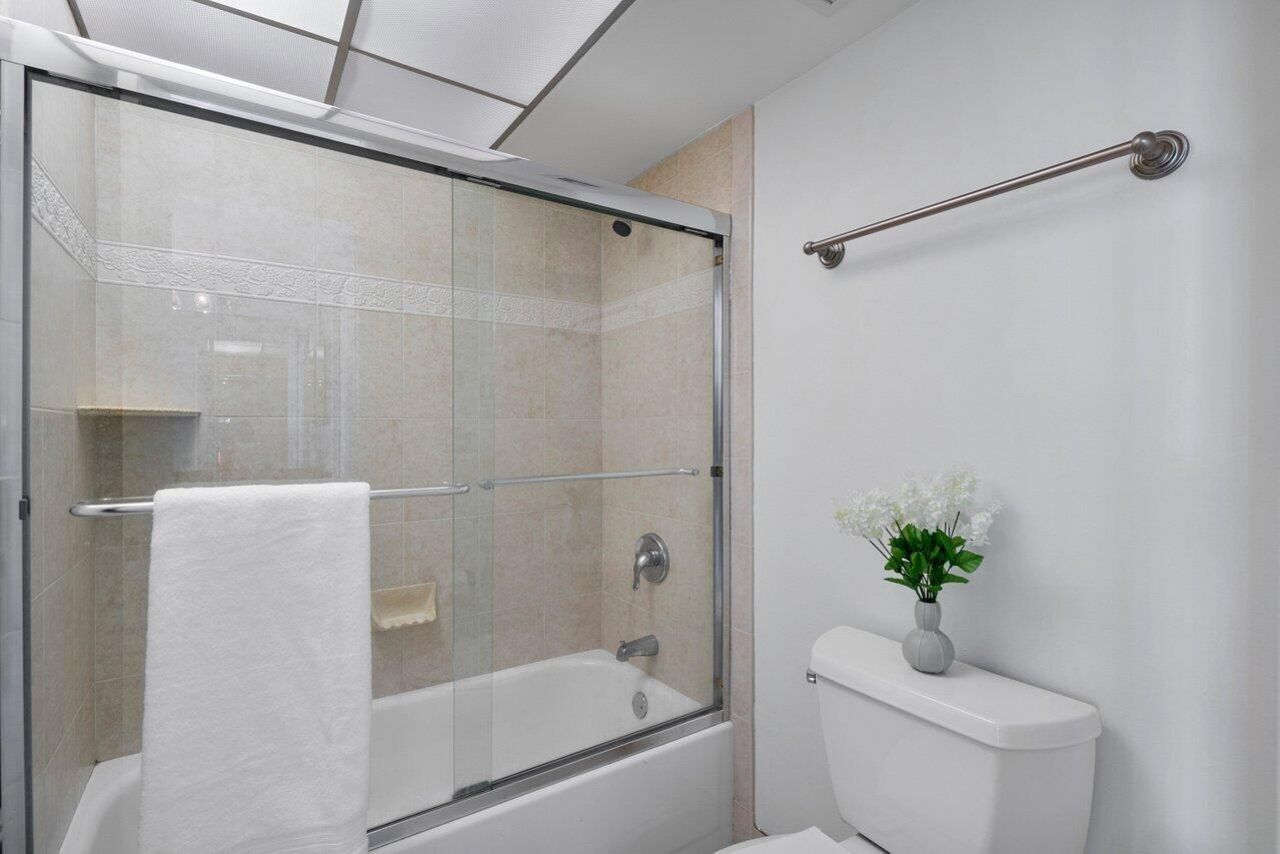 9 Royal Palm Way, Unit 6060, Boca Raton, FL 33432 Photo