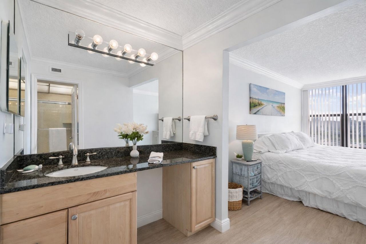 9 Royal Palm Way, Unit 6060, Boca Raton, FL 33432 Photo