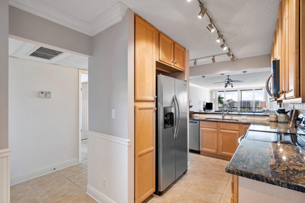 9 Royal Palm Way, Unit 6060, Boca Raton, FL 33432 Photo