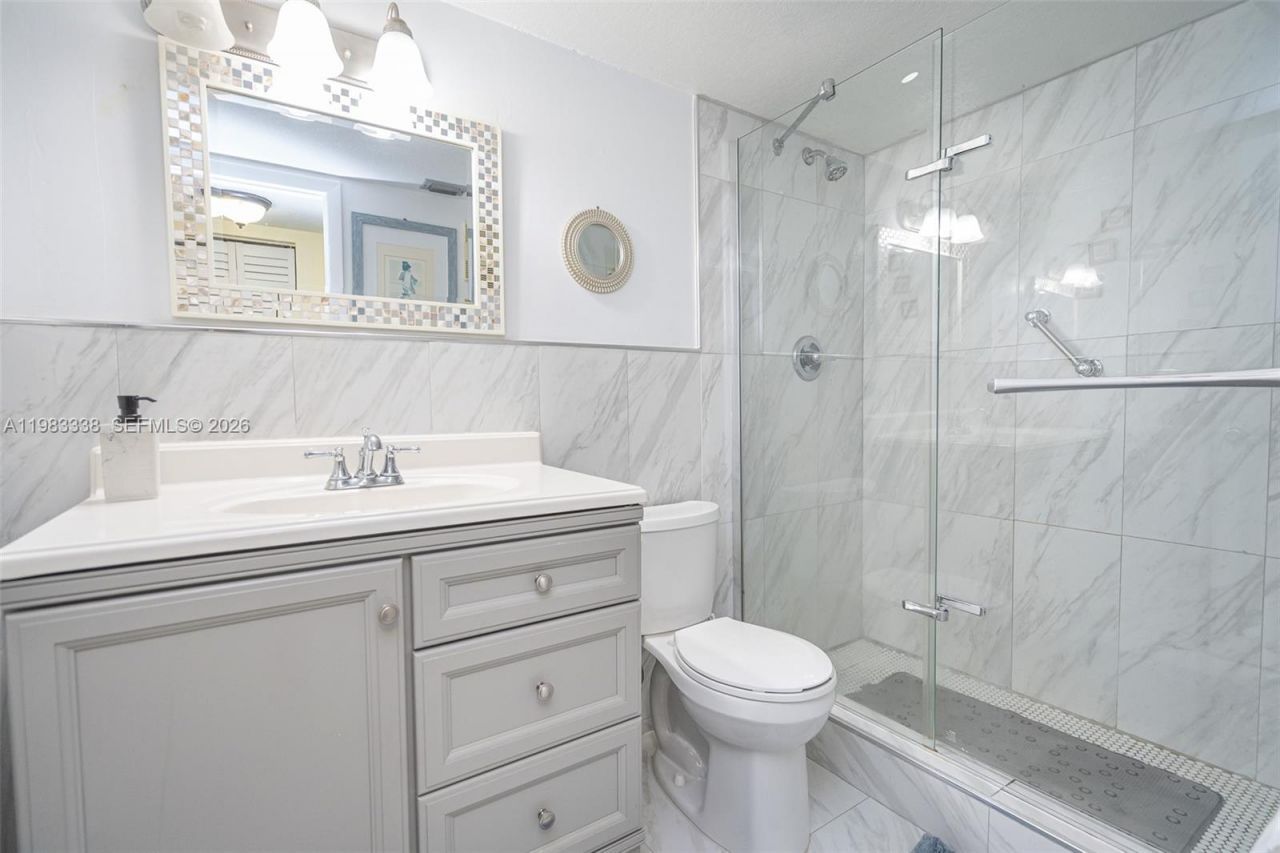 1000 Colony Point Cir , Unit 203, Pembroke Pines, FL 33026 Photo