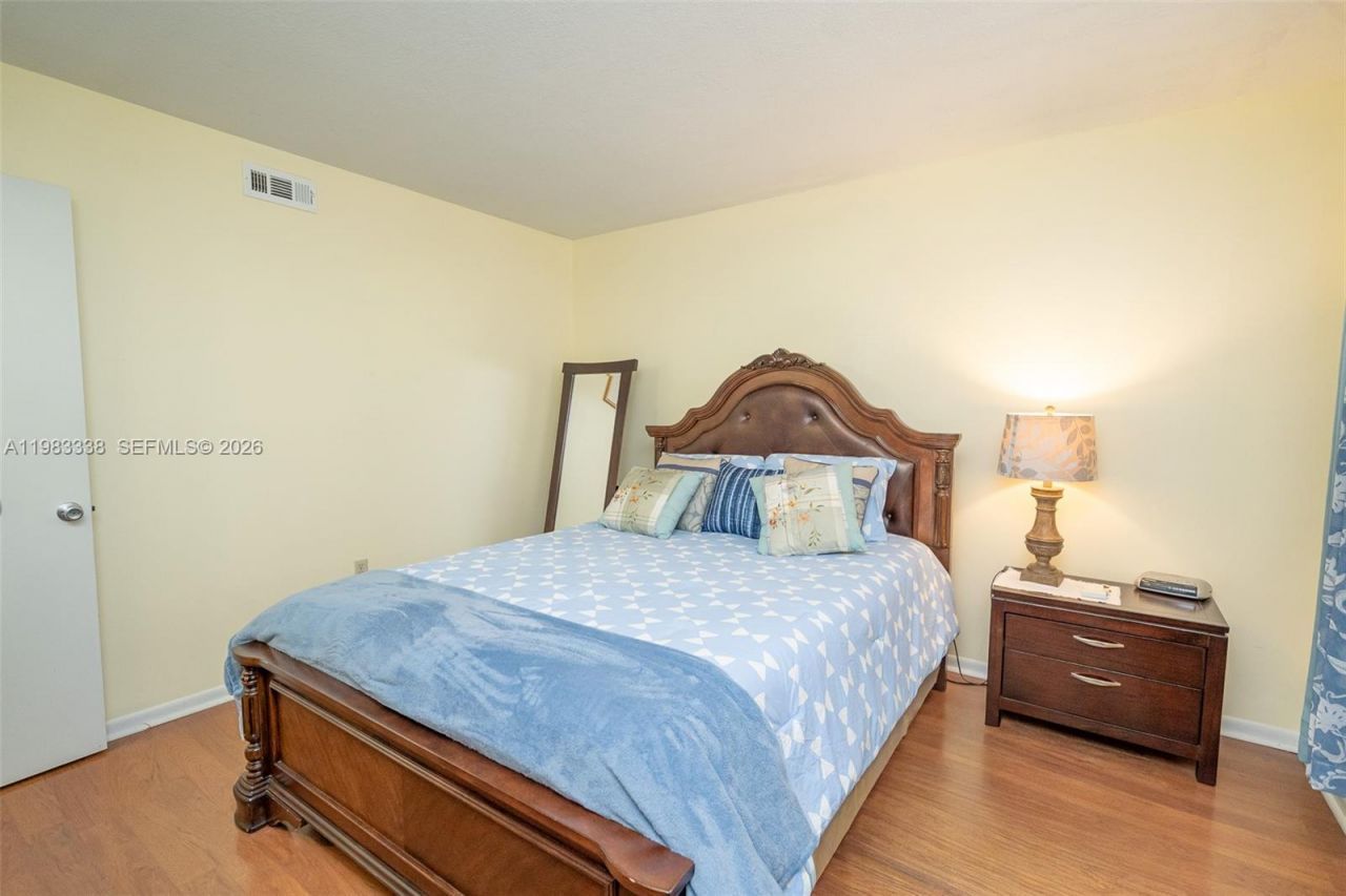 1000 Colony Point Cir , Unit 203, Pembroke Pines, FL 33026 Photo