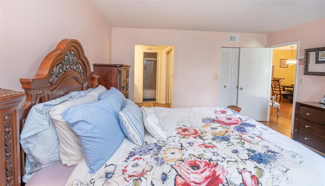 1000 Colony Point Cir , Unit 203, Pembroke Pines, FL 33026 Photo