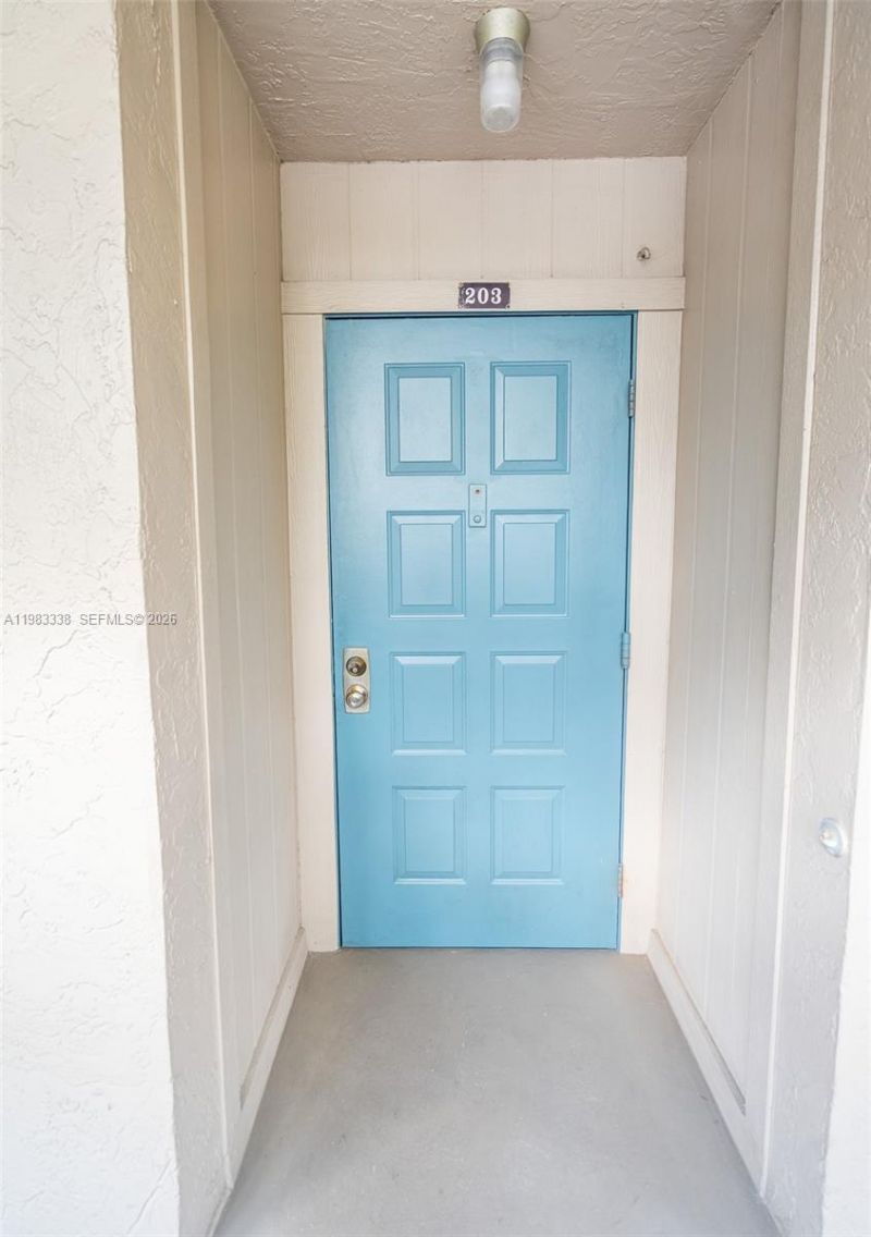 1000 Colony Point Cir , Unit 203, Pembroke Pines, FL 33026 Photo