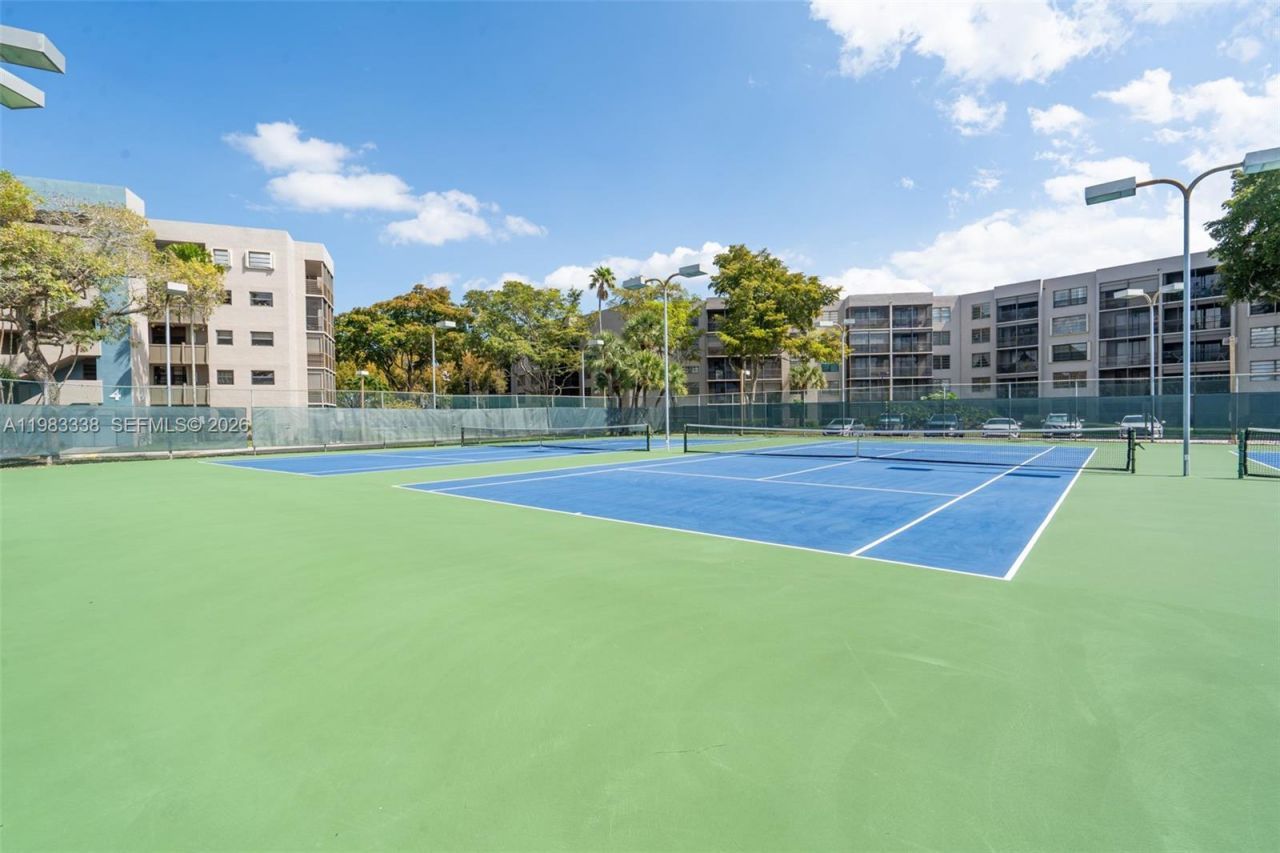 1000 Colony Point Cir , Unit 203, Pembroke Pines, FL 33026 Photo