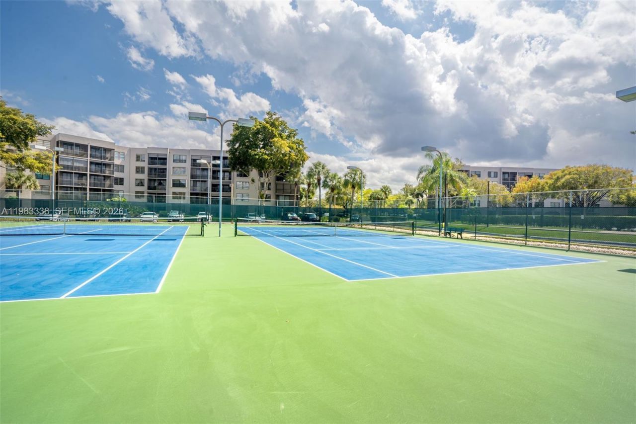 1000 Colony Point Cir , Unit 203, Pembroke Pines, FL 33026 Photo