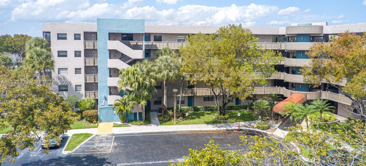 1000 Colony Point Cir , Unit 203, Pembroke Pines, FL 33026 Photo