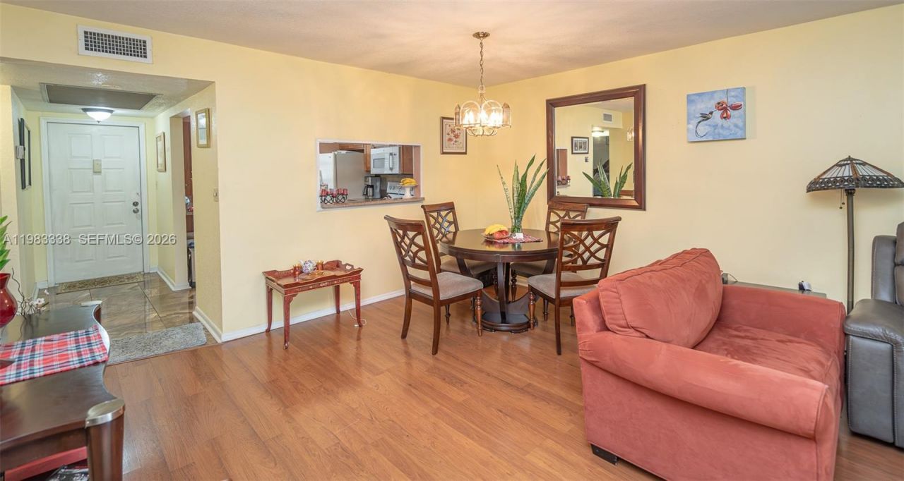 1000 Colony Point Cir , Unit 203, Pembroke Pines, FL 33026 Photo