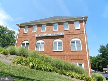 299 HERNDON PARKWAY, Unit 106, HERNDON, VA 20170