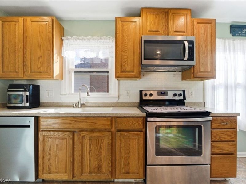 26080 Bagley Road, Olmsted Falls, OH 44138 Photo 10