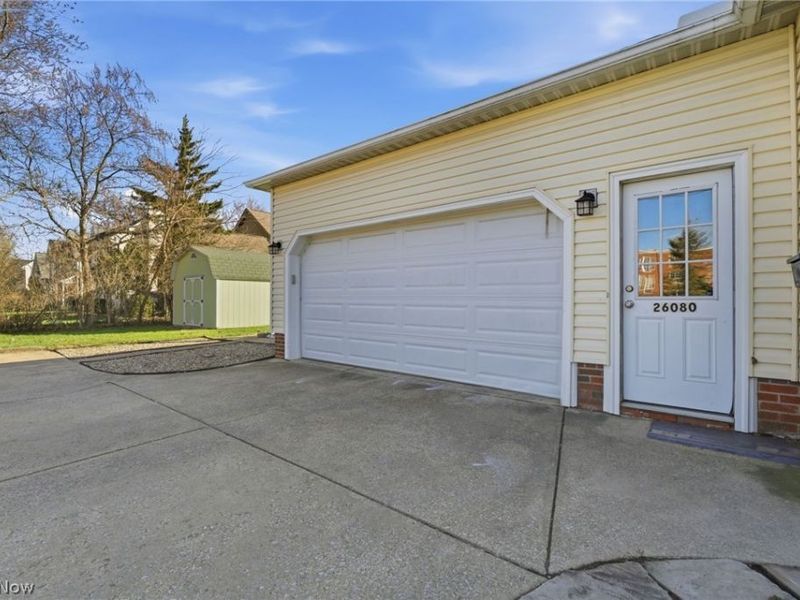 26080 Bagley Road, Olmsted Falls, OH 44138 Photo 37