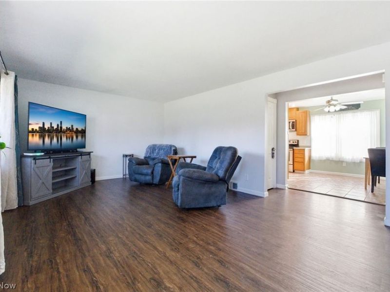 26080 Bagley Road, Olmsted Falls, OH 44138 Photo 5