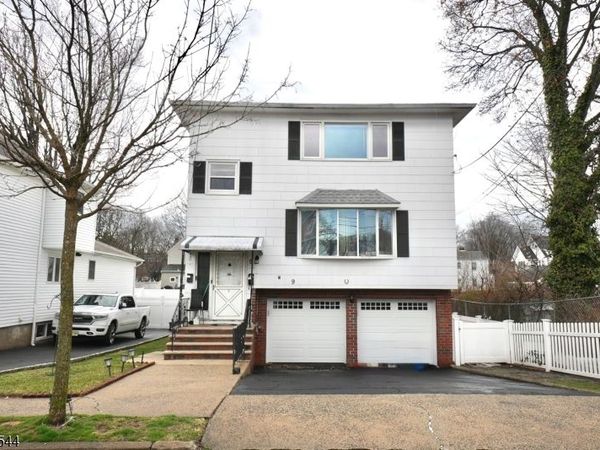 9 Davey St 2nd Floor, Bloomfield, NJ 07003