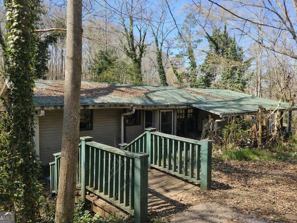 105 Memphis Lane, Hartwell, GA 30643