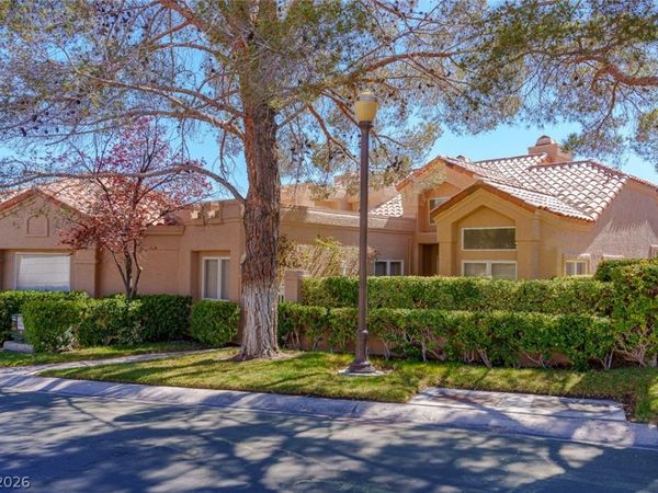 8181 Round Hills Circle, Las Vegas, NV 89113