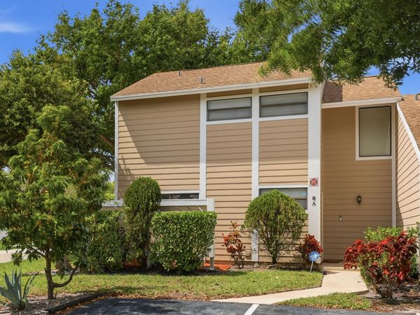 301 Lakewood Drive, Unit 8a, Jupiter, FL 33458