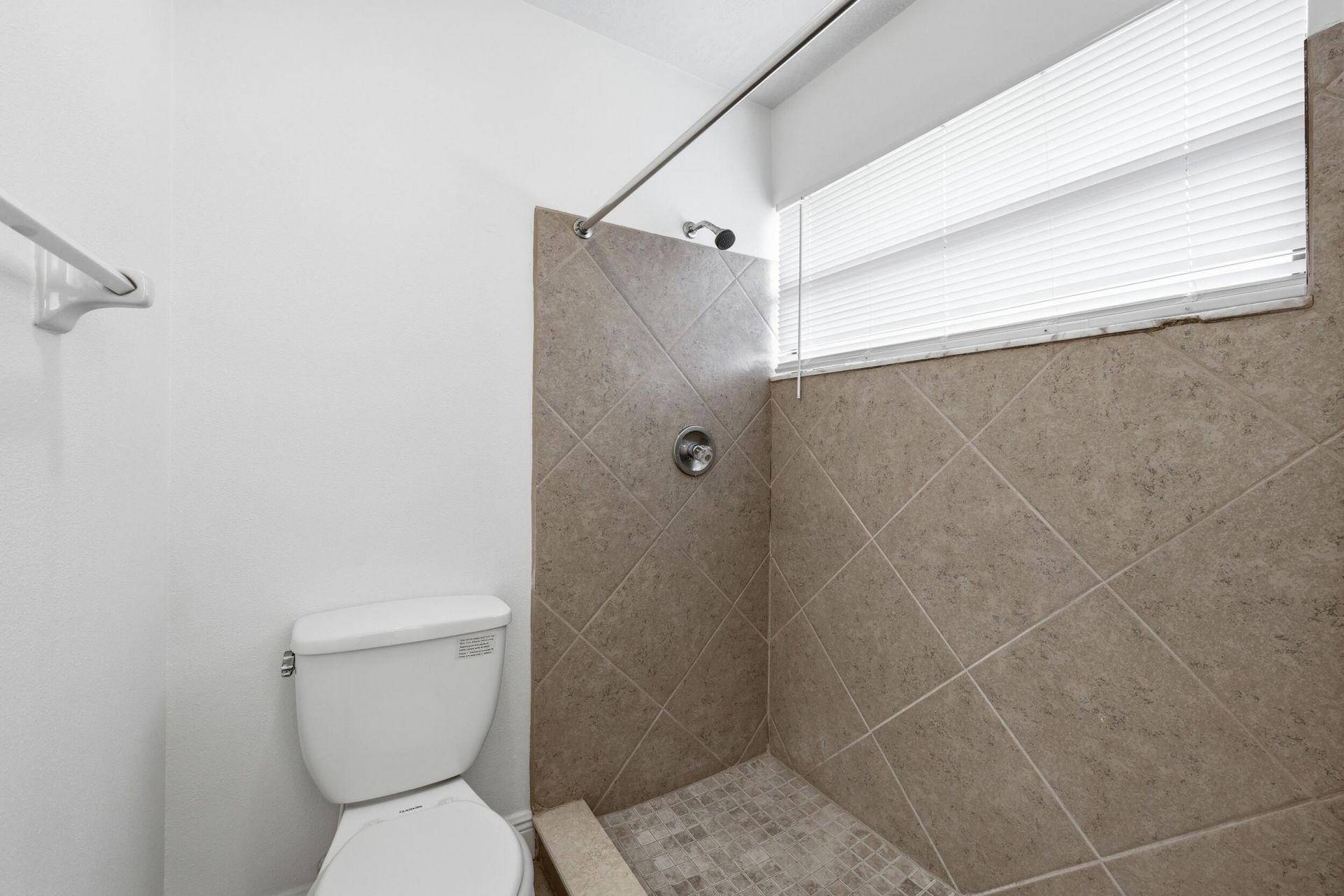 301 Lakewood Drive, Unit 8a, Jupiter, FL 33458 Photo