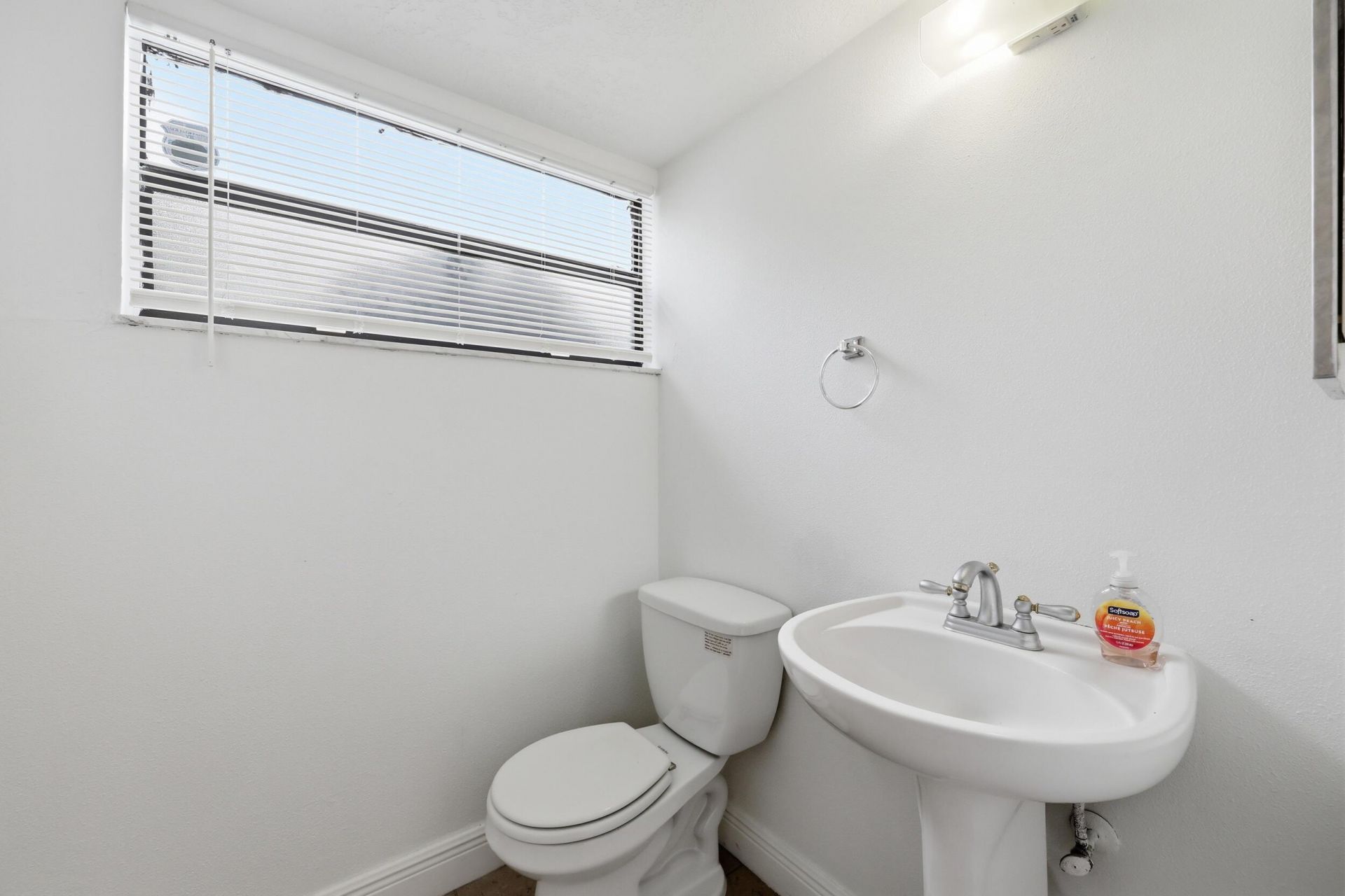 301 Lakewood Drive, Unit 8a, Jupiter, FL 33458 Photo