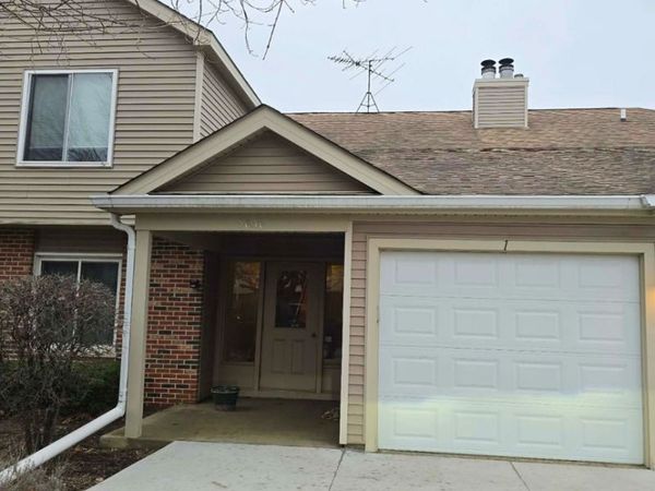 7030 Park Lane Court , Unit 101, Woodridge, IL 60517