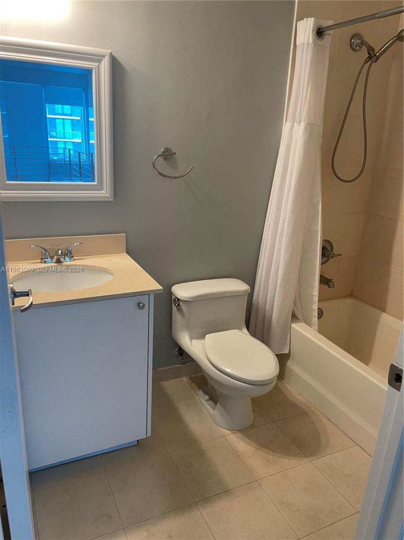 60 SW 13th St, Unit 1806, Miami, FL 33130 Photo