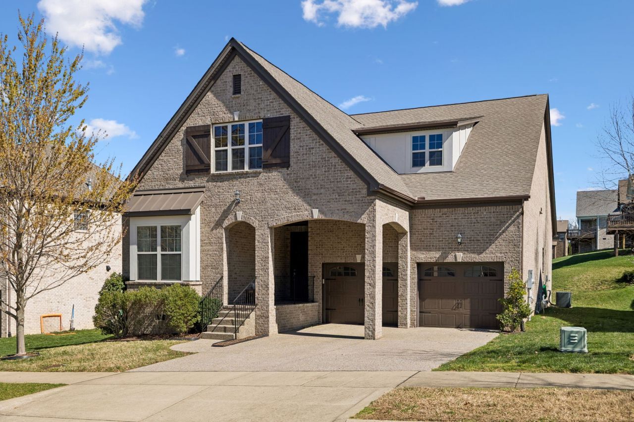 225 Fowler Cir, Franklin, TN 37064 Main Photo