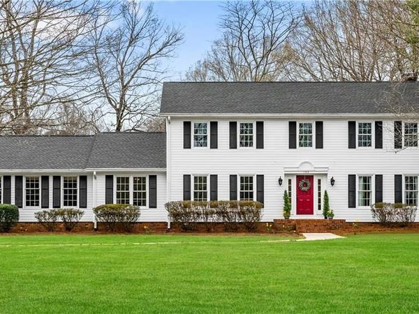 103 Tangle Drive, Jamestown, NC 27282