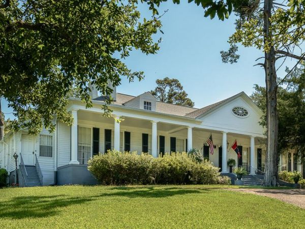 131 Winchester Road, Natchez, MS 39120